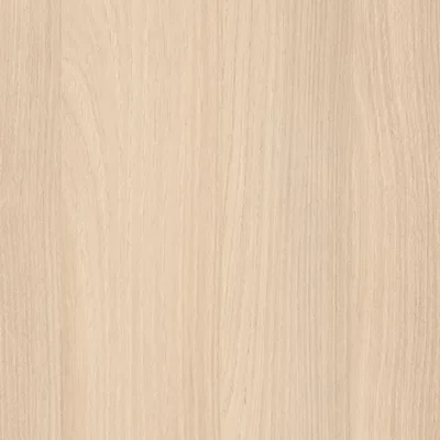 Skříň na míru s moderními prvky a velkými zrcadly